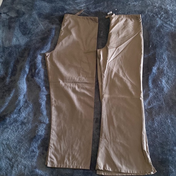 EUC Gray Scrub Pants Bundle - Picture 1 of 3